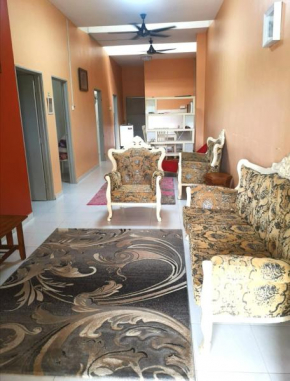 Kuantan homestay-rangin indah(melur)